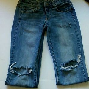 AMERICAN EAGLE OUTFITTERS DISTRESSED JEANS SZ 4